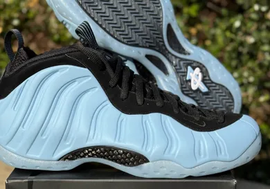nike-air-foamposite-one-psychic-blue-sneaker-news